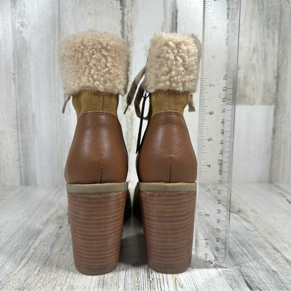 NEW Crevo Joan Faux Shearling Collar Block Heel Ankle Bootie #213 - Picture 6 of 12